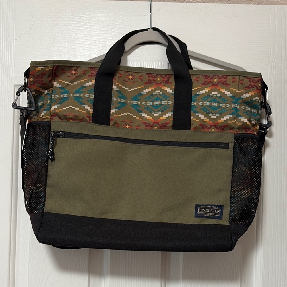Pendleton Men's Olive and Patterned Messenger Bag